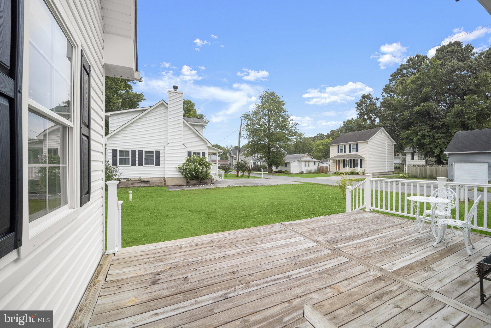 CEDARHURST ON THE BAY - Residential