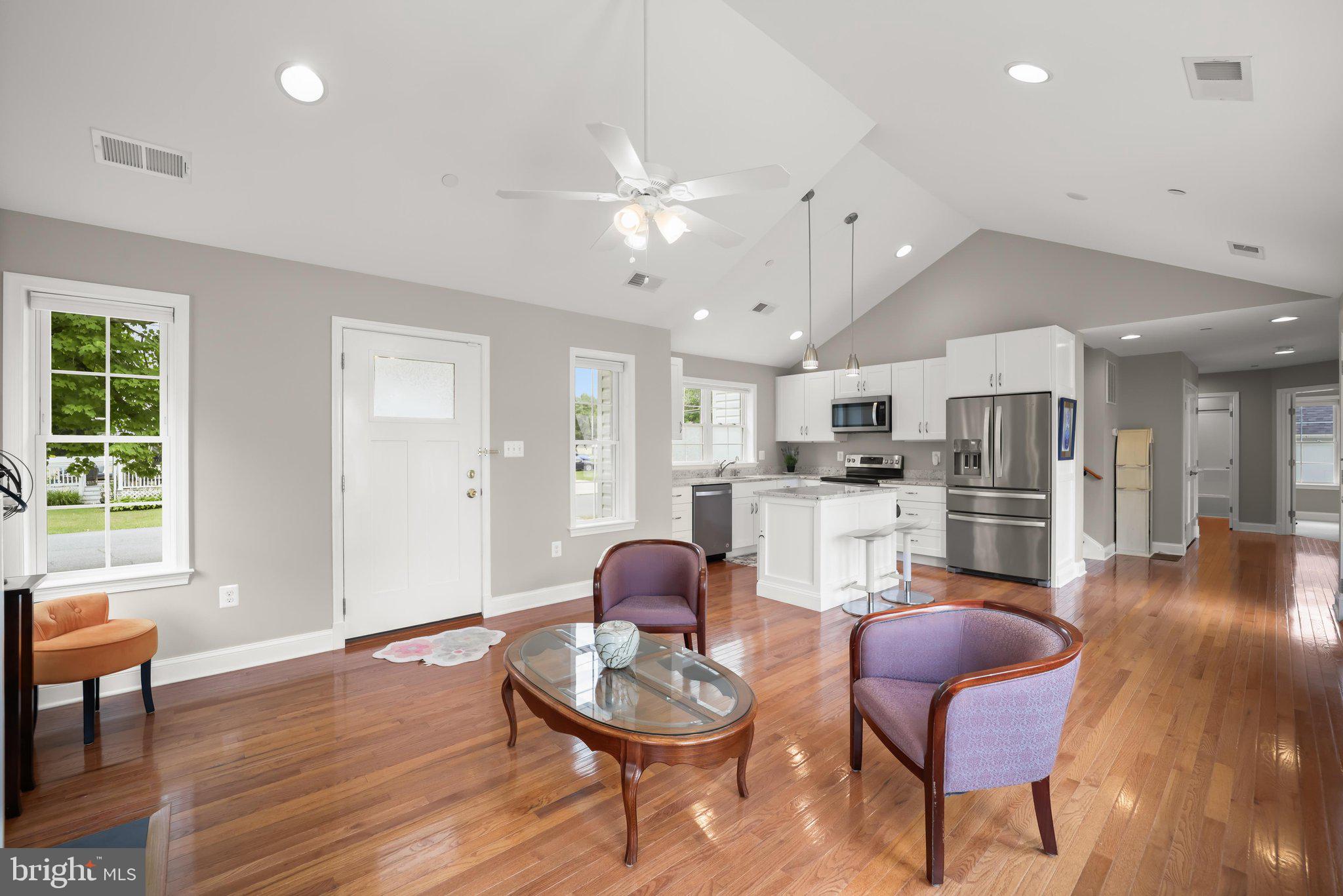 CEDARHURST ON THE BAY - Residential
