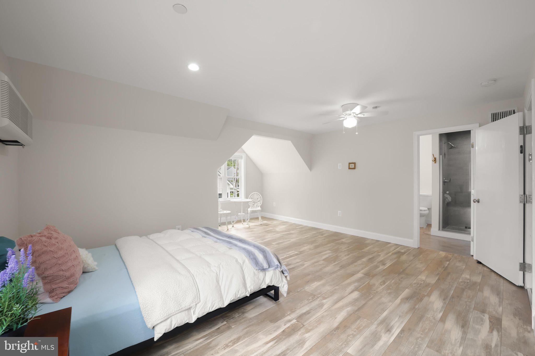 CEDARHURST ON THE BAY - Residential