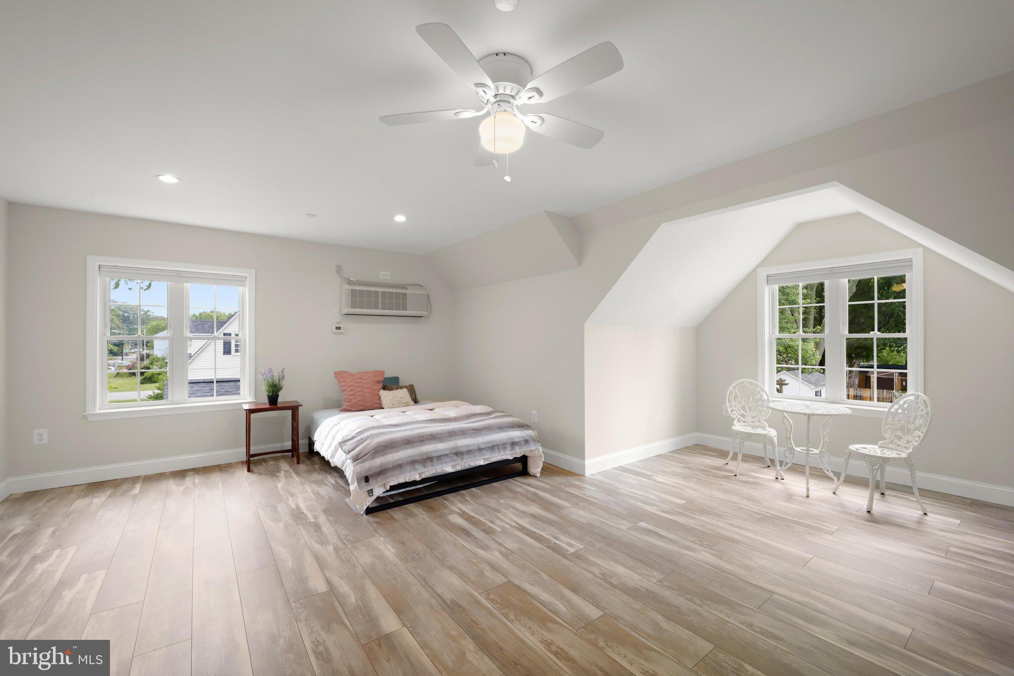 CEDARHURST ON THE BAY - Residential