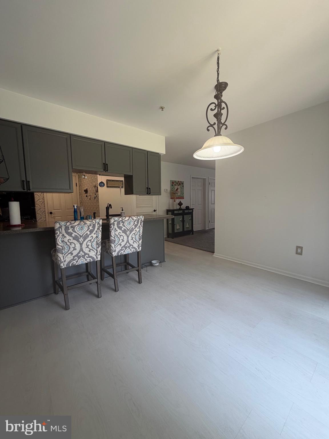 COUNTRY CROSSING - Residential