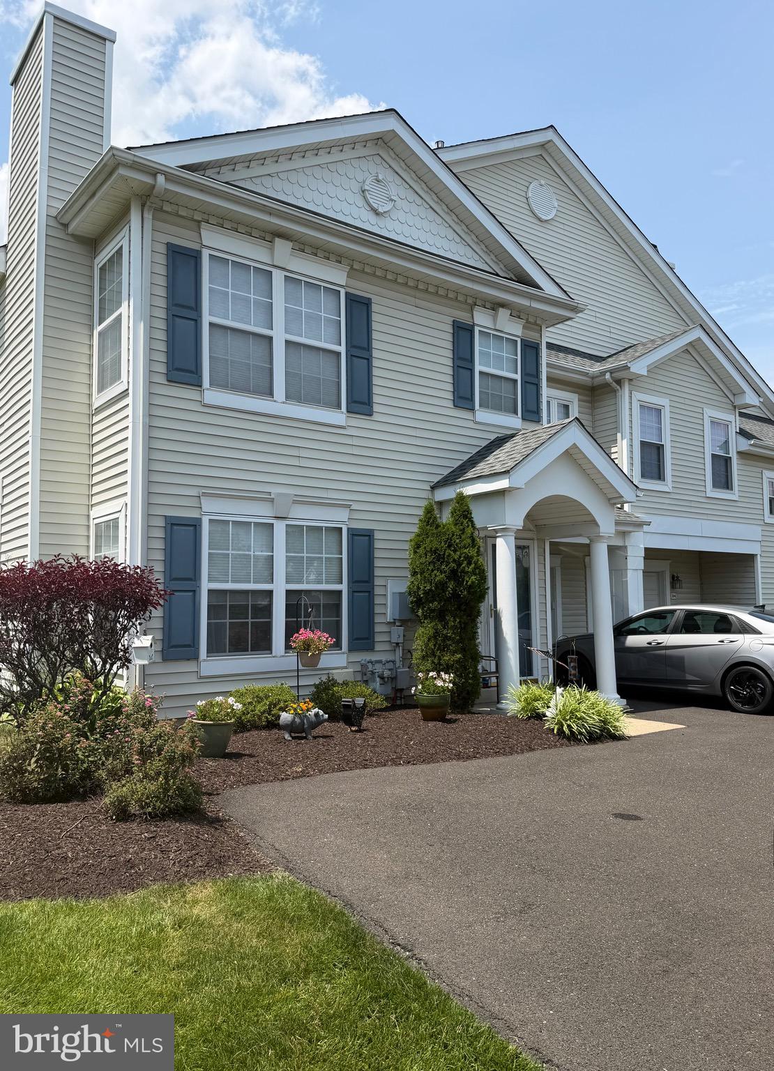 COUNTRY CROSSING - Residential