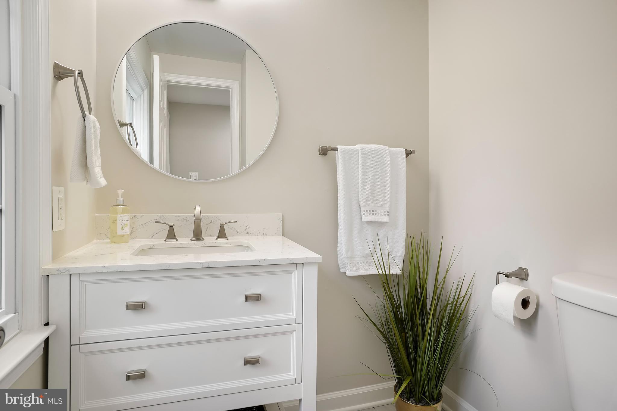 WOODLAND HILLS - Residential