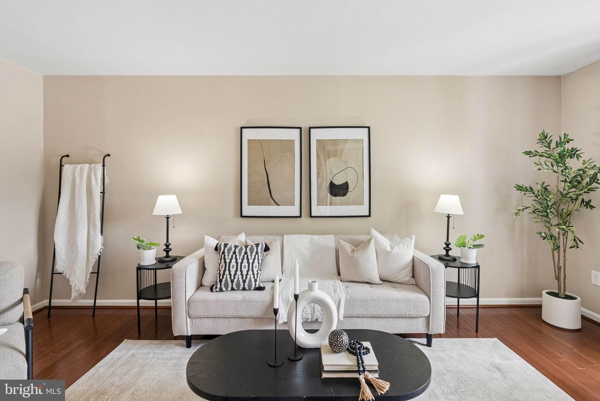 SILVER HILL FARM - Residential