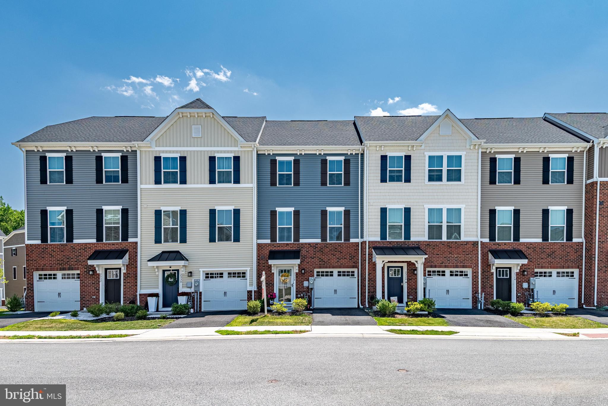 JAMES RUN TOWNHOMES - Residential