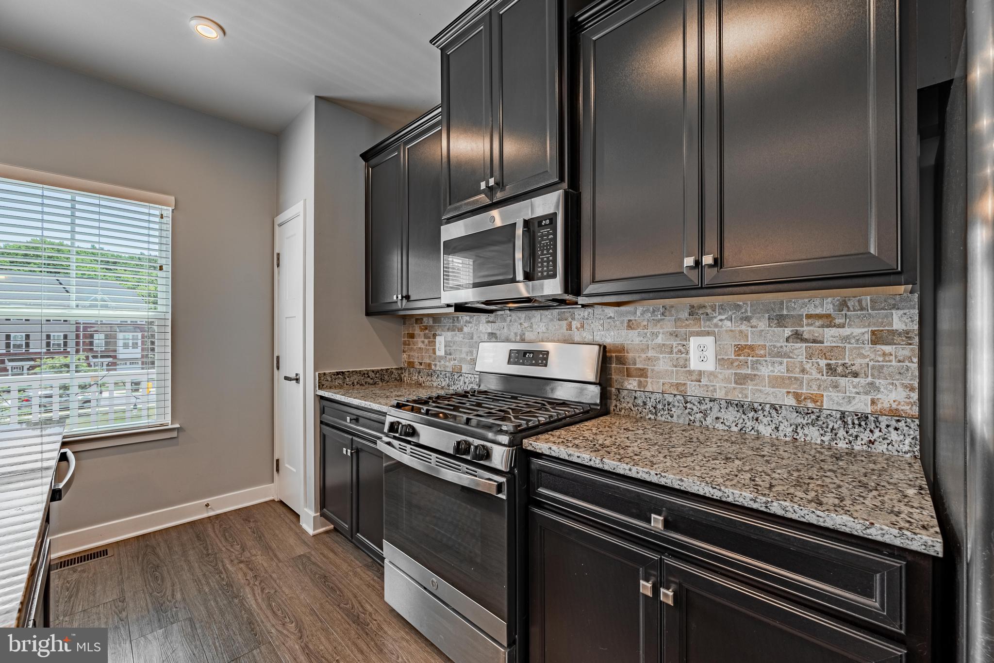 JAMES RUN TOWNHOMES - Residential