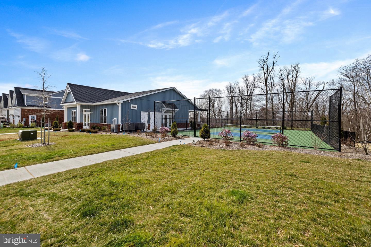 JAMES RUN TOWNHOMES - Residential