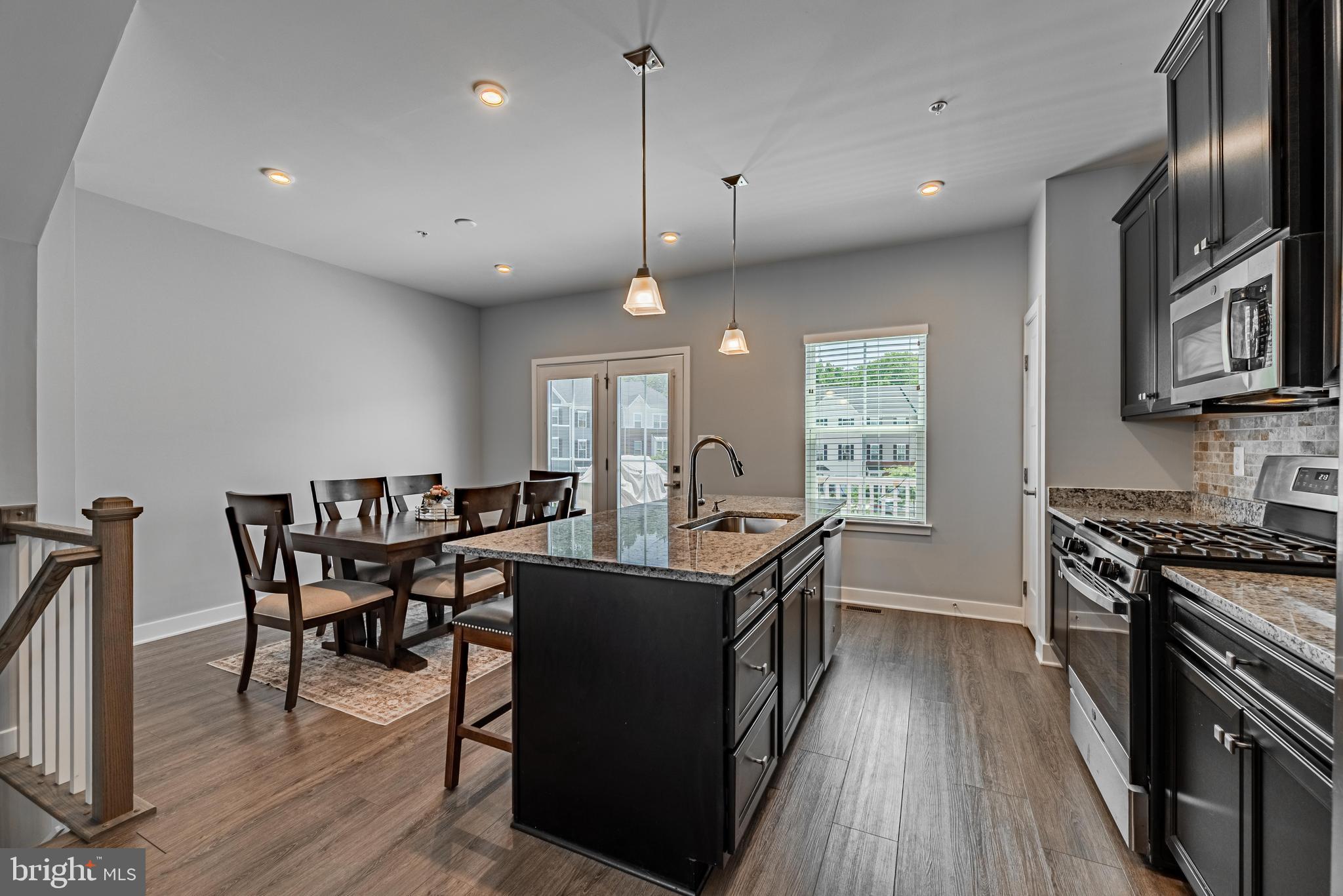 JAMES RUN TOWNHOMES - Residential