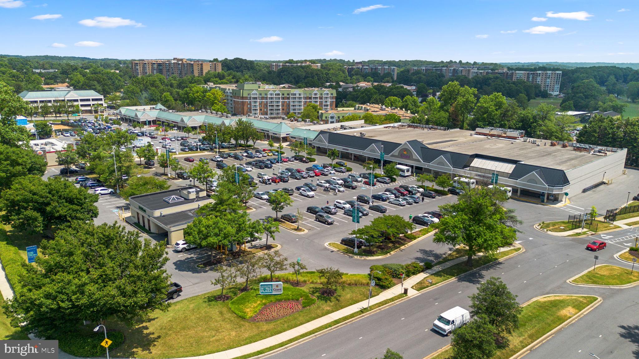 TURNBERRY COURTS AT LEIS - Residential