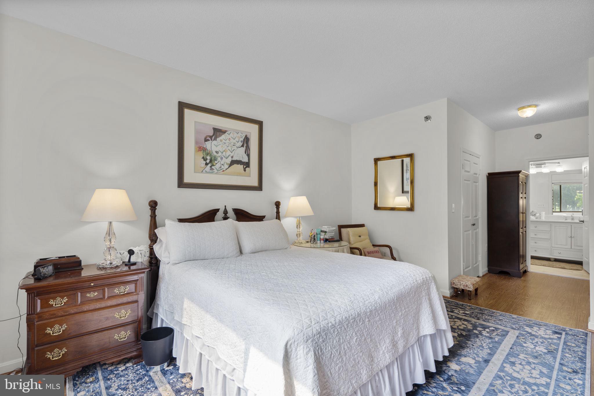 TURNBERRY COURTS AT LEIS - Residential