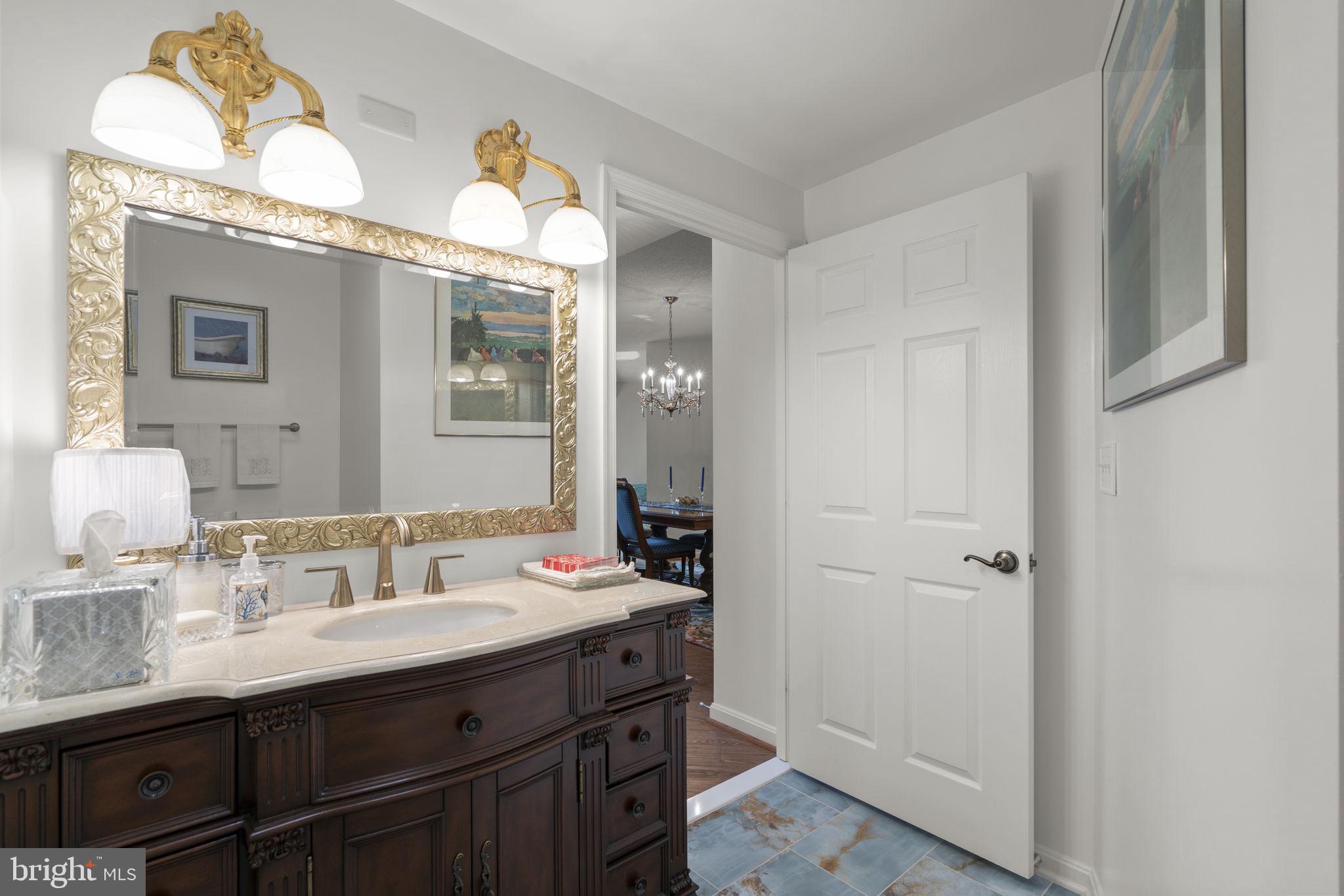 TURNBERRY COURTS AT LEIS - Residential
