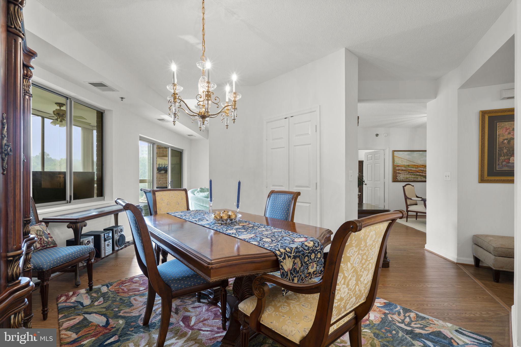 TURNBERRY COURTS AT LEIS - Residential