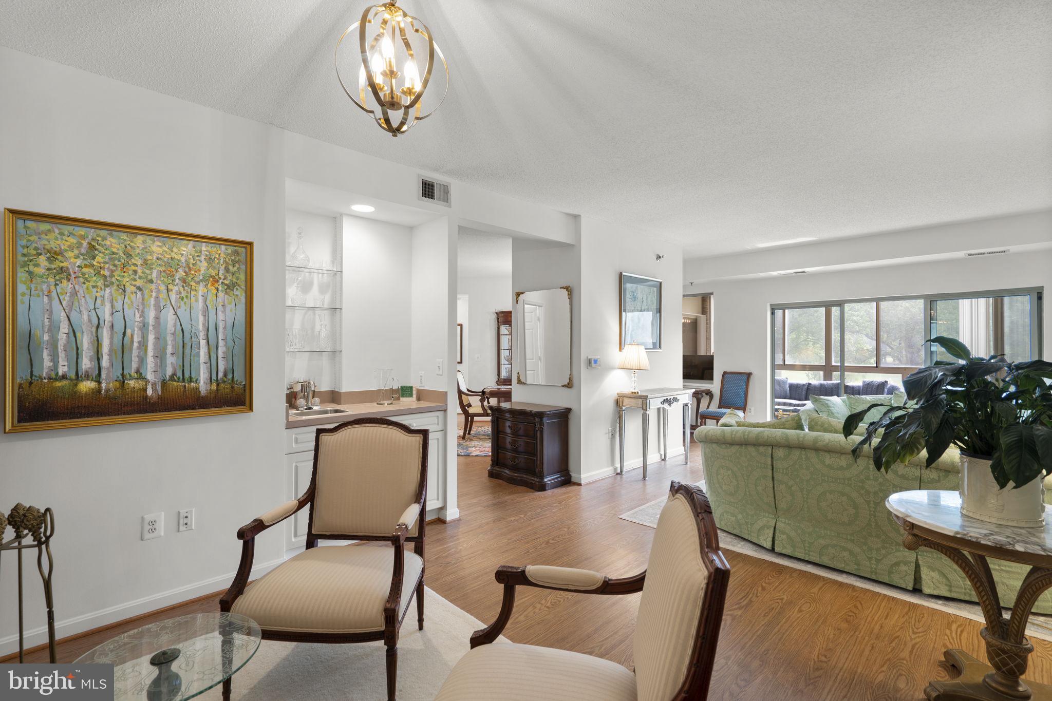 TURNBERRY COURTS AT LEIS - Residential