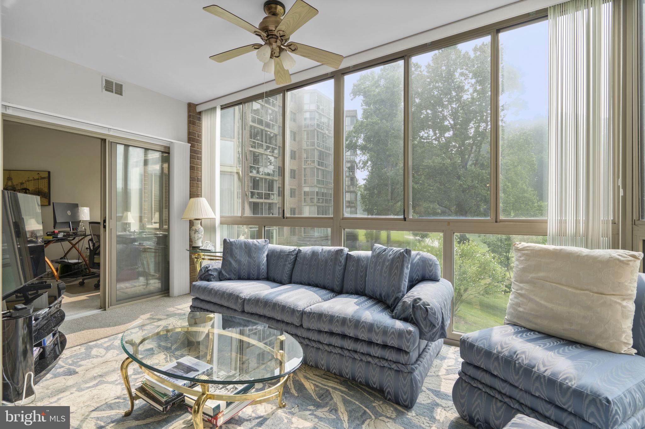 TURNBERRY COURTS AT LEIS - Residential