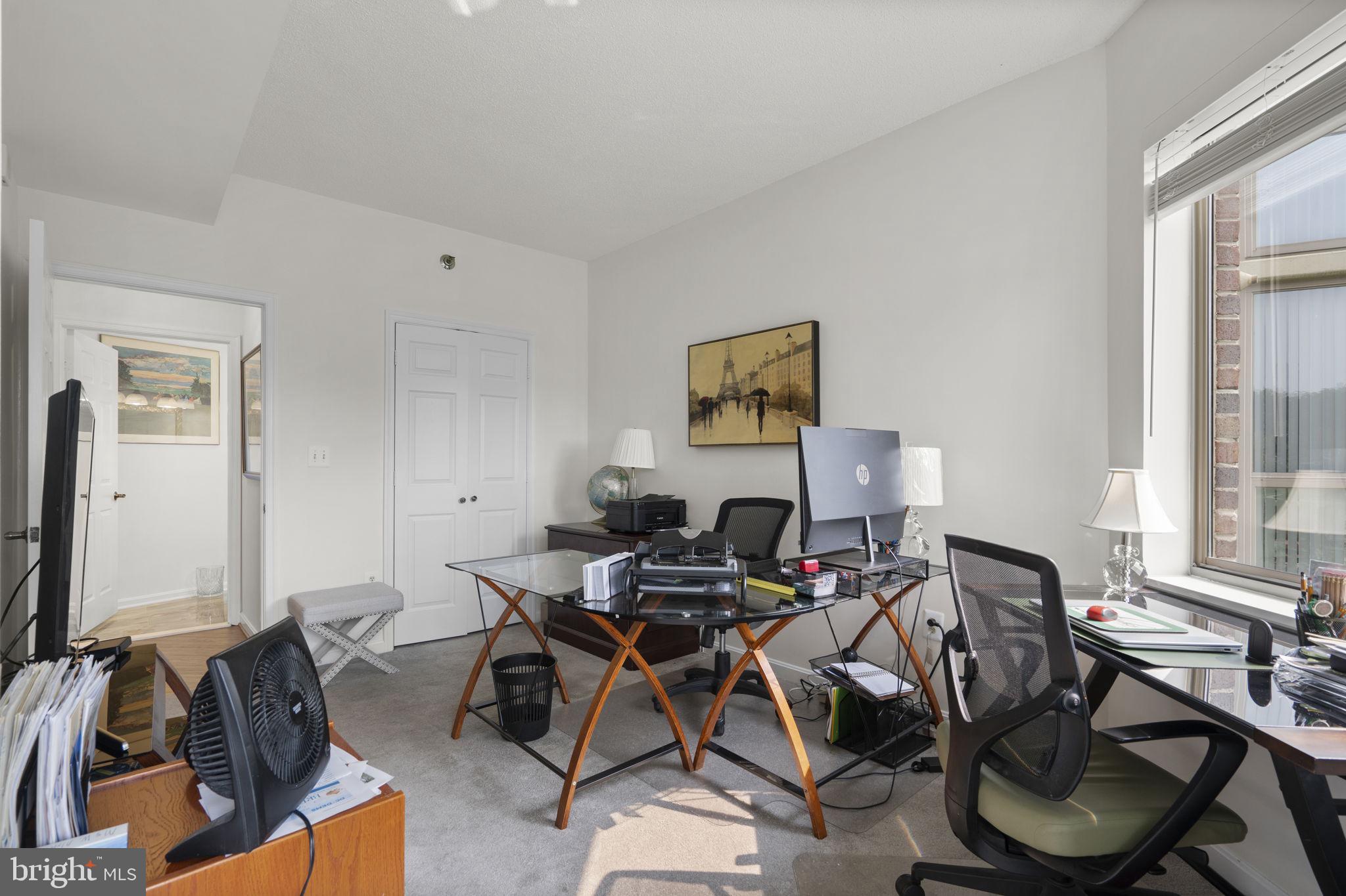 TURNBERRY COURTS AT LEIS - Residential