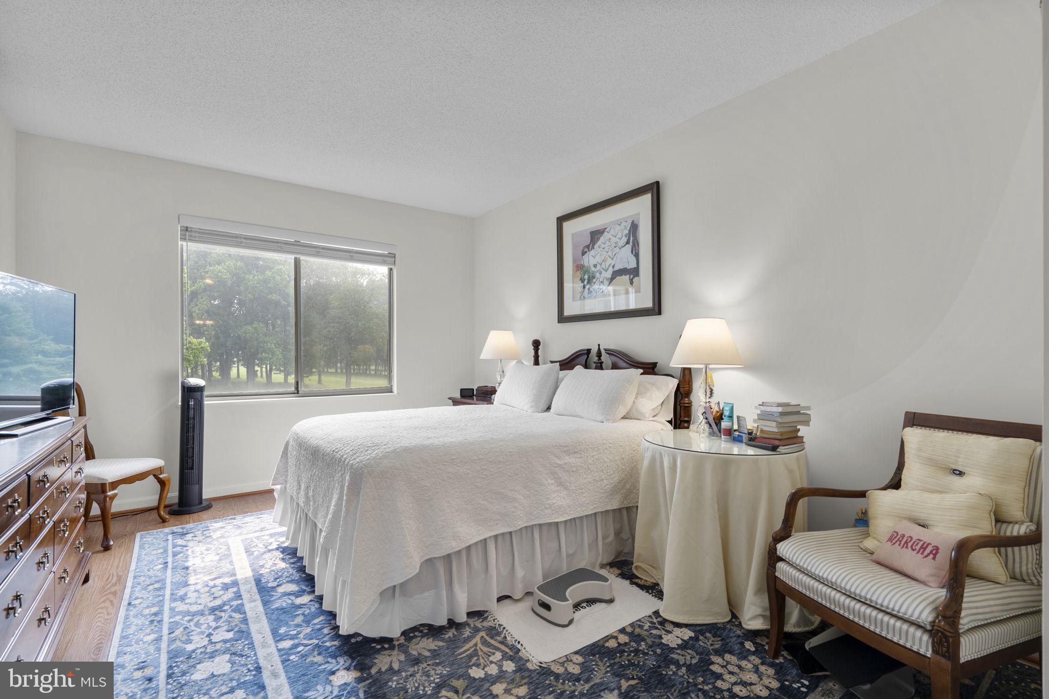 TURNBERRY COURTS AT LEIS - Residential