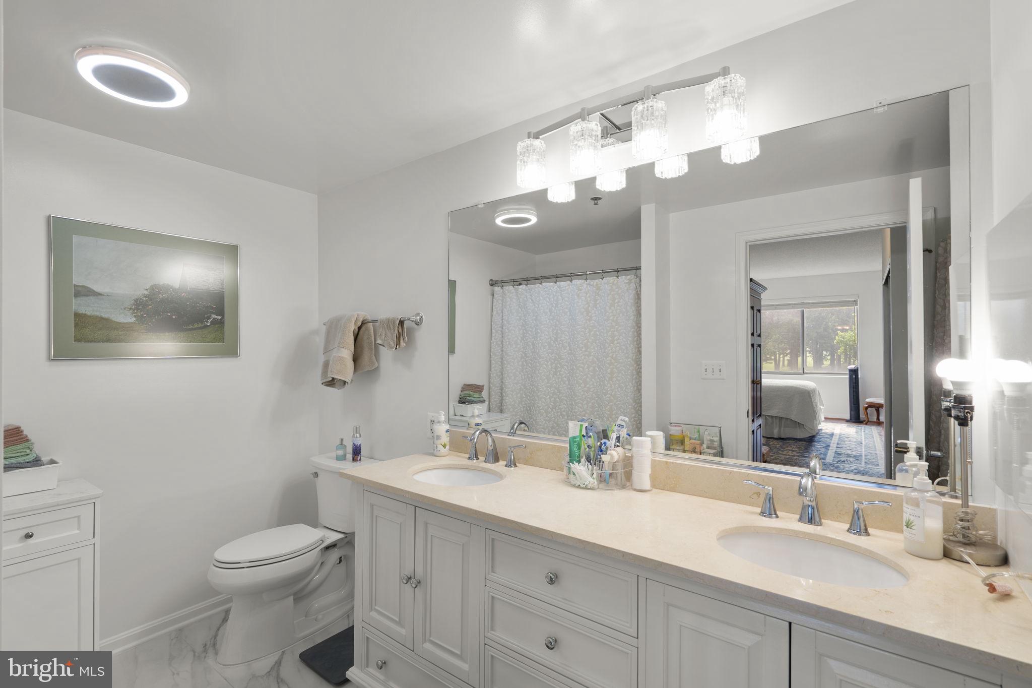 TURNBERRY COURTS AT LEIS - Residential