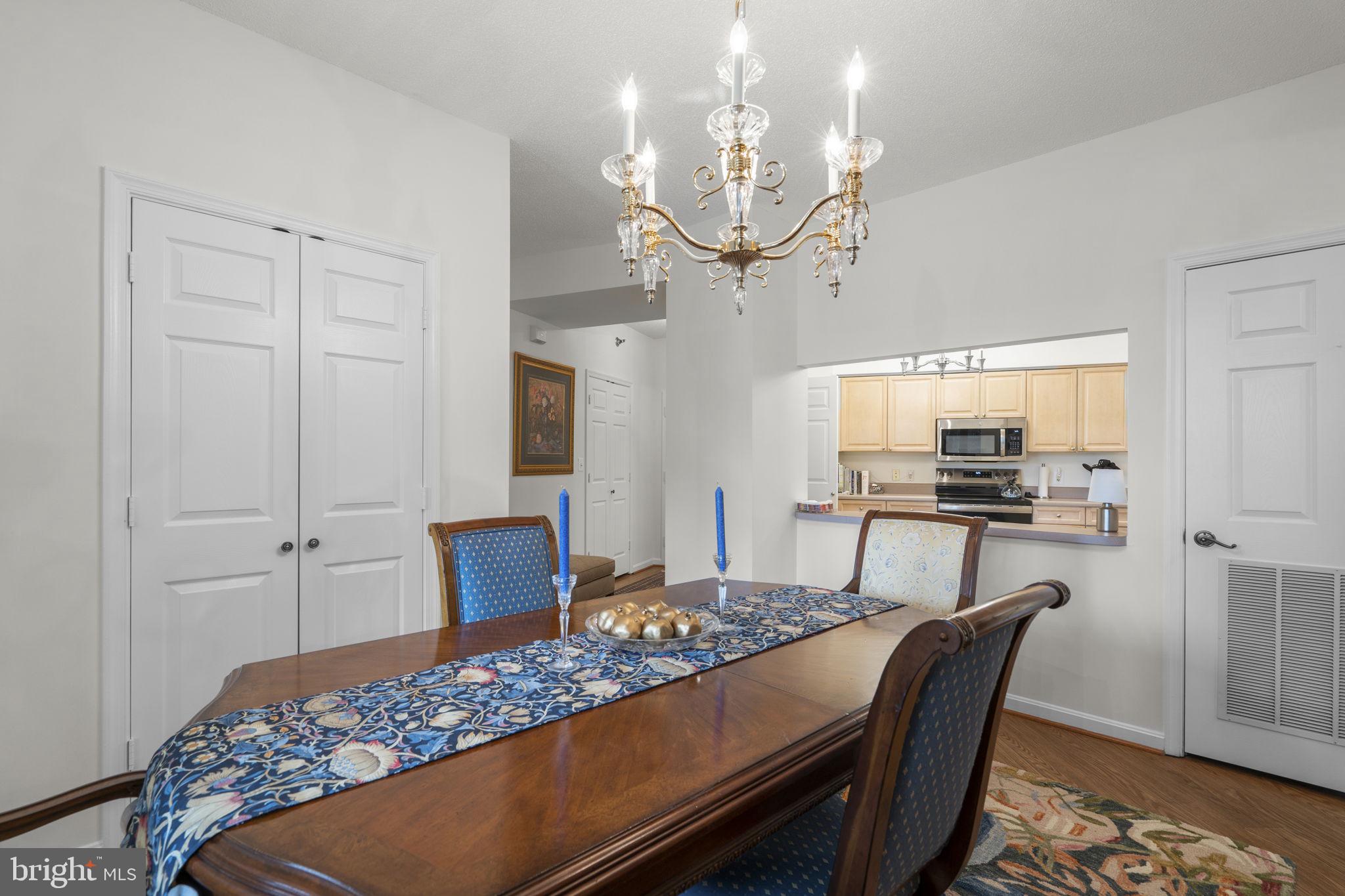 TURNBERRY COURTS AT LEIS - Residential
