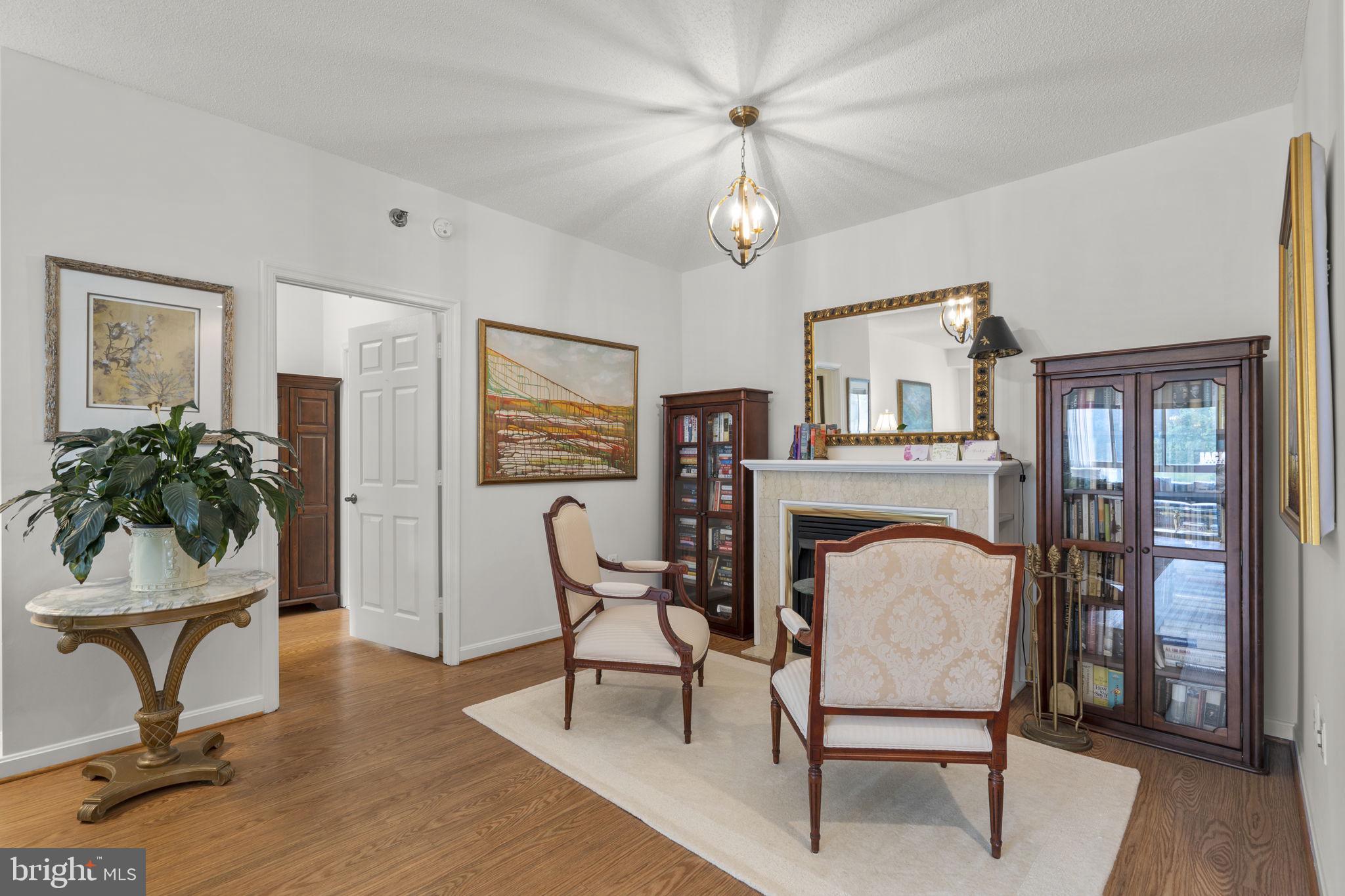 TURNBERRY COURTS AT LEIS - Residential