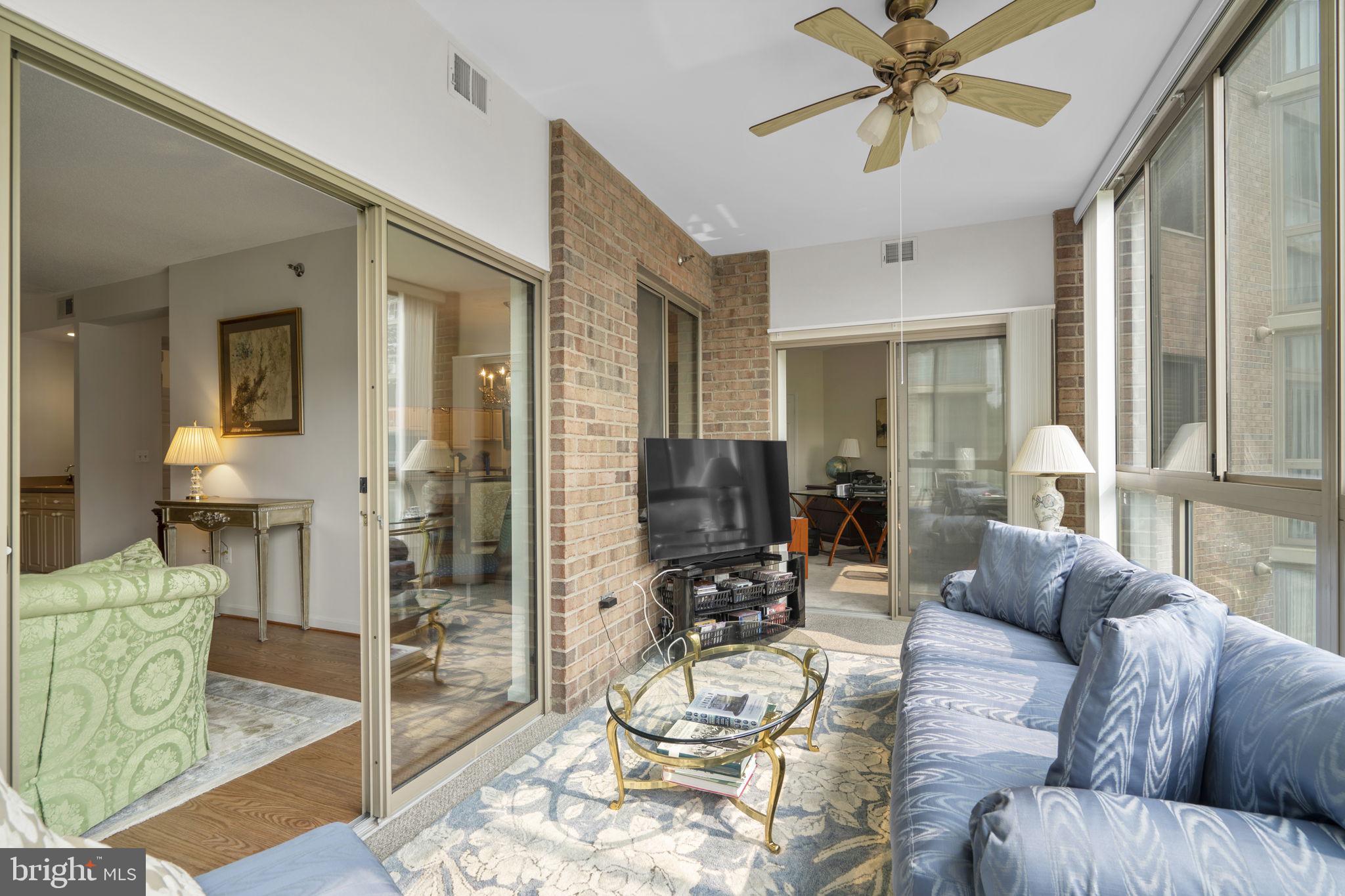 TURNBERRY COURTS AT LEIS - Residential