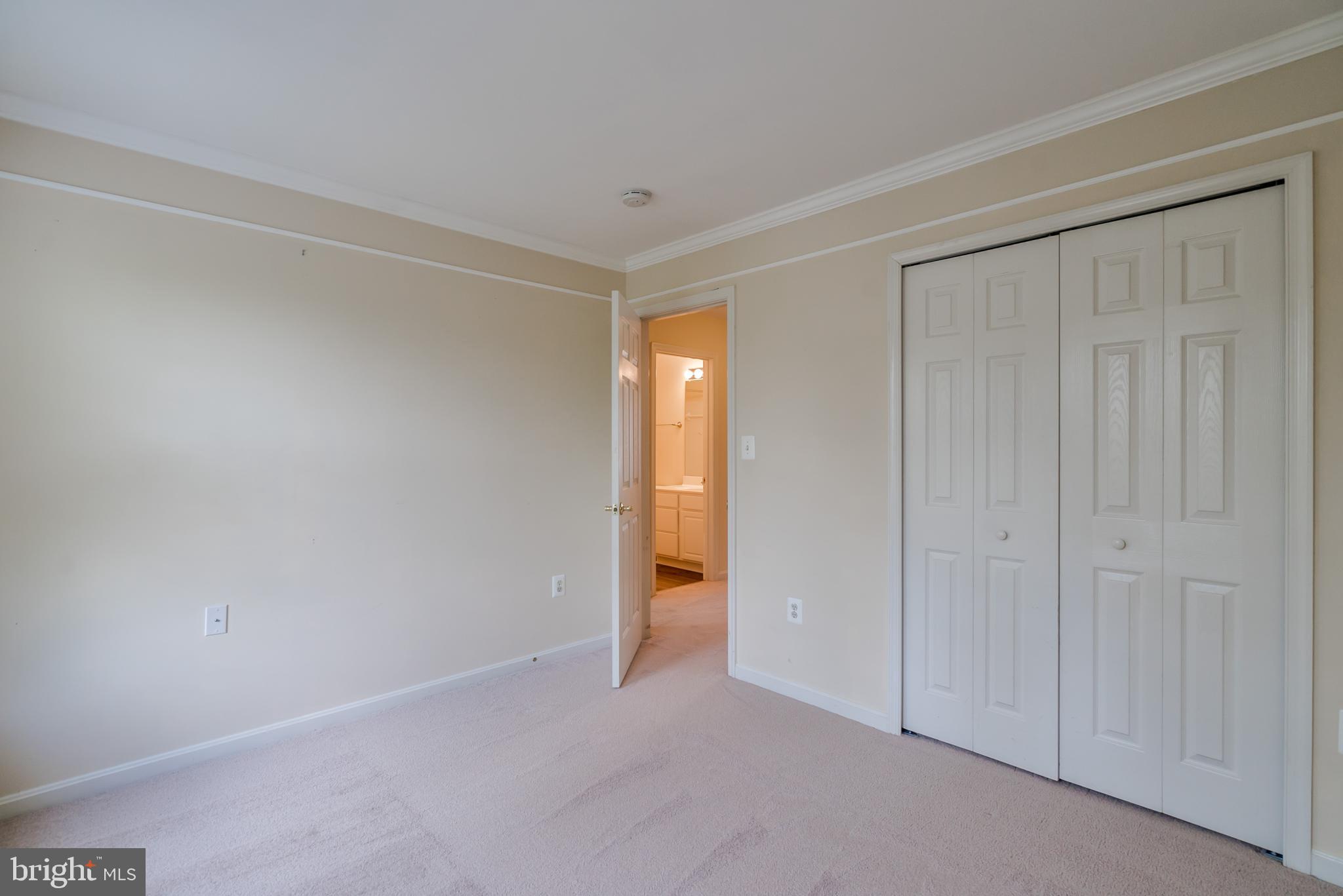 GREAT FALLS CHASE - Residential Lease