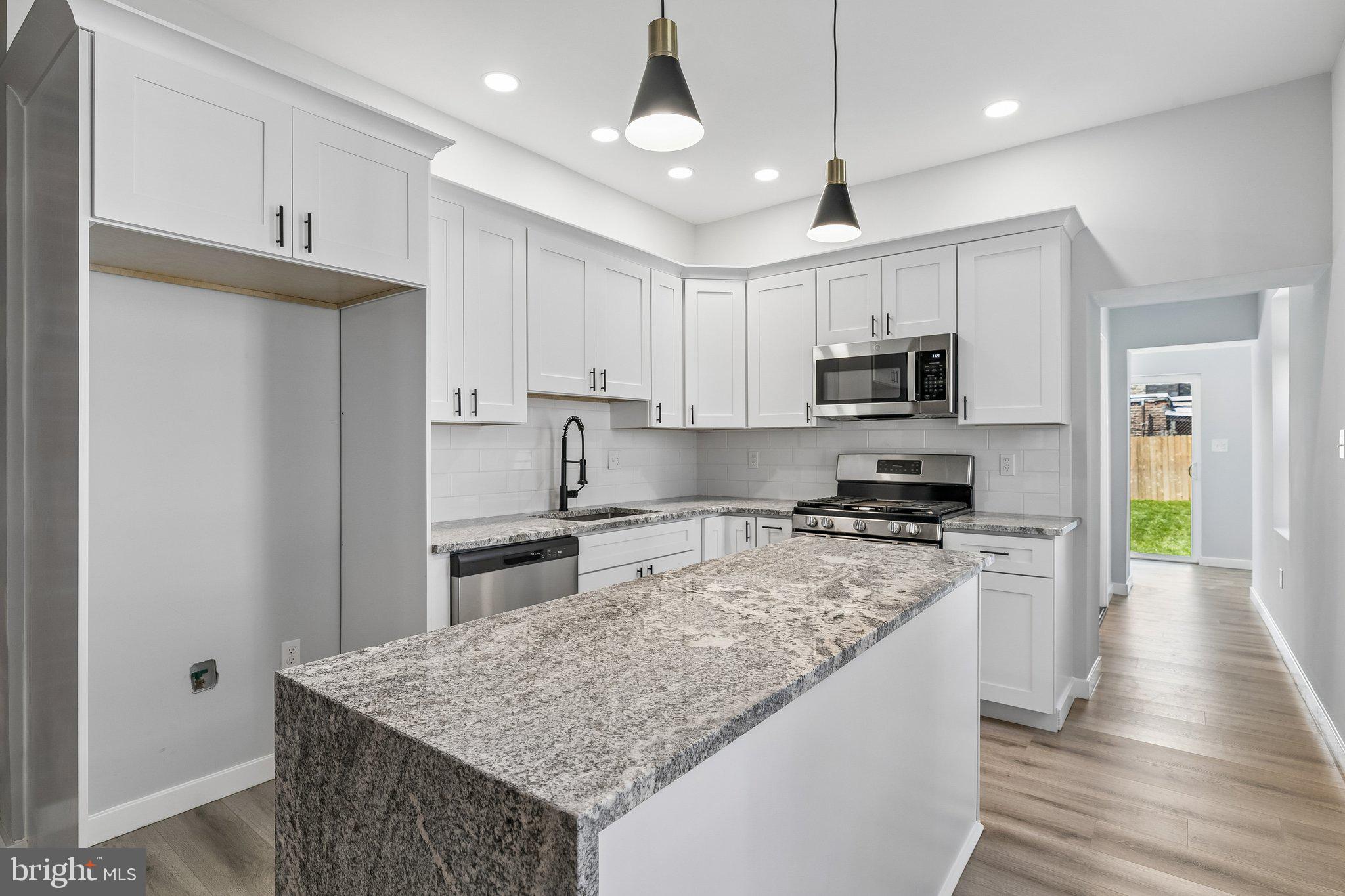 PHILADELPHIA (WEST) - Residential