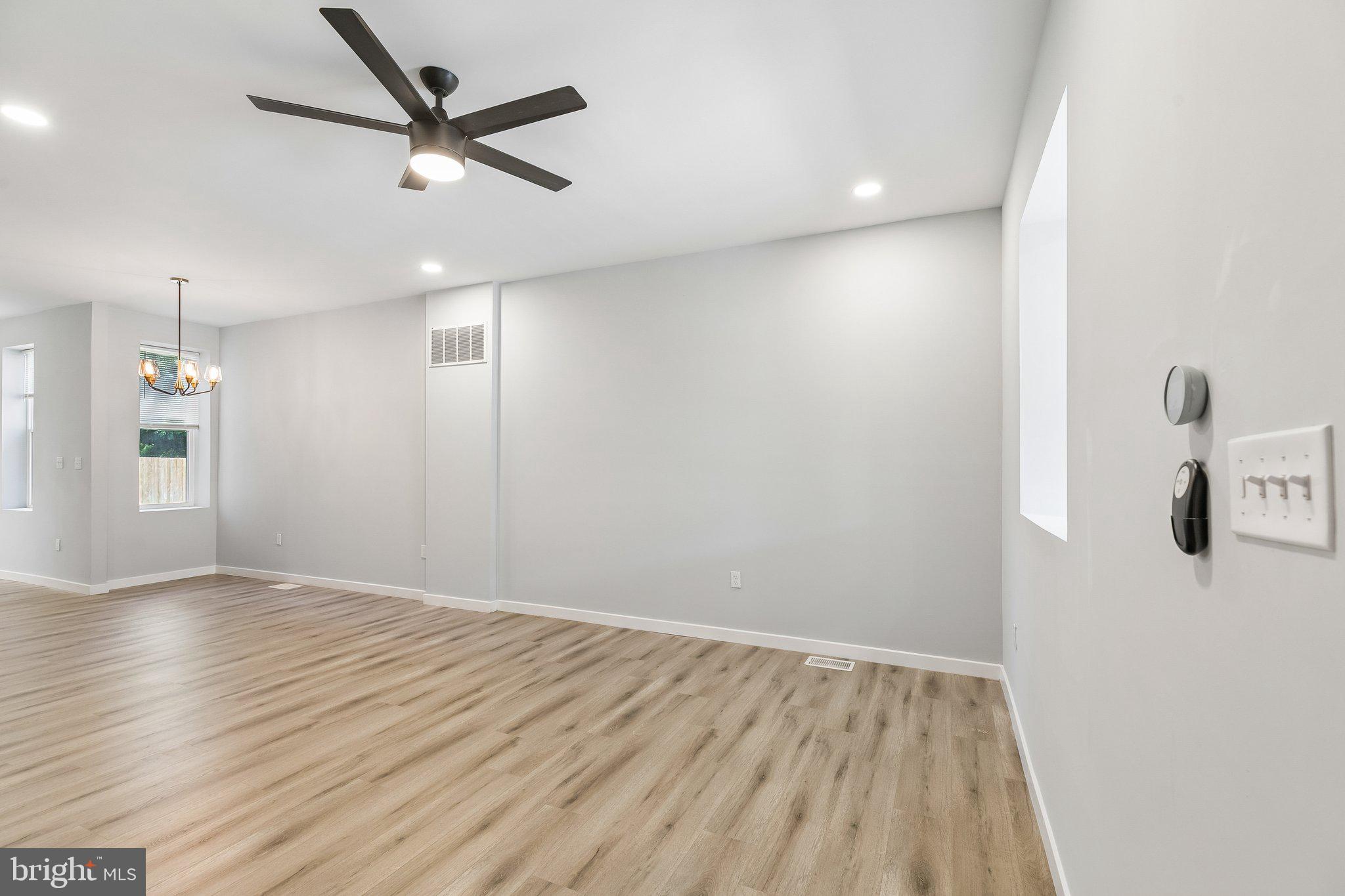 PHILADELPHIA (WEST) - Residential