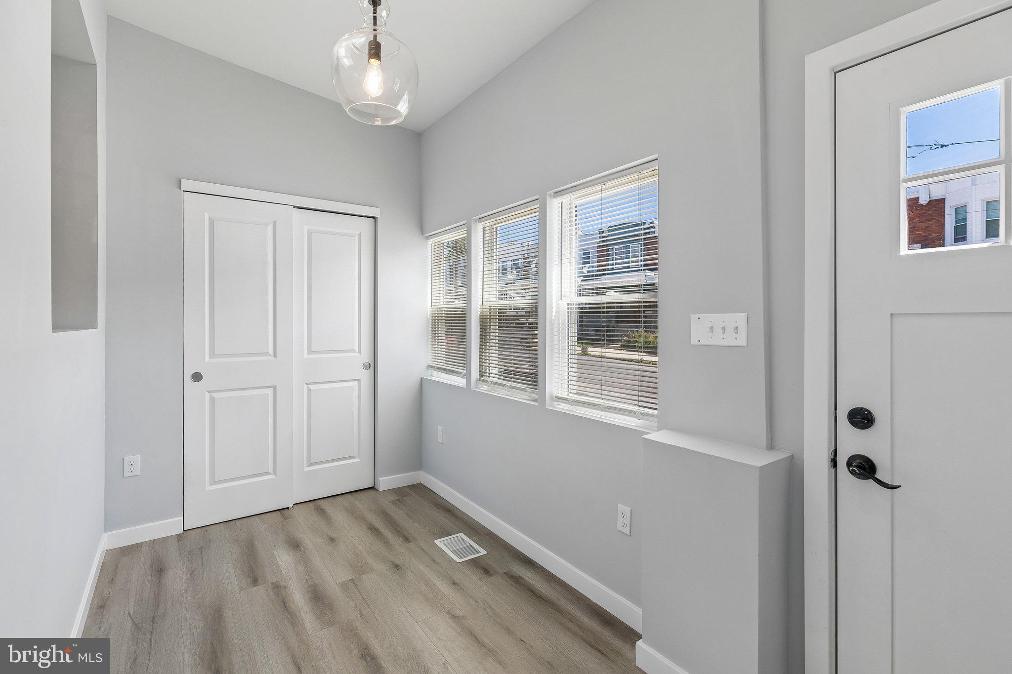 PHILADELPHIA (WEST) - Residential