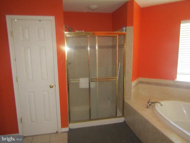 KINGS CROSSING - Residential