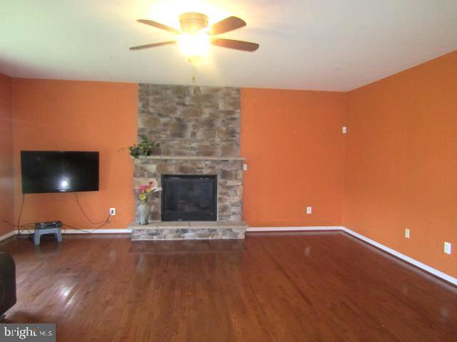 KINGS CROSSING - Residential