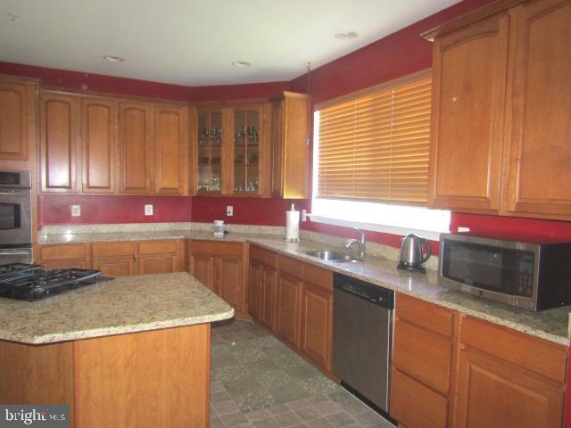 KINGS CROSSING - Residential