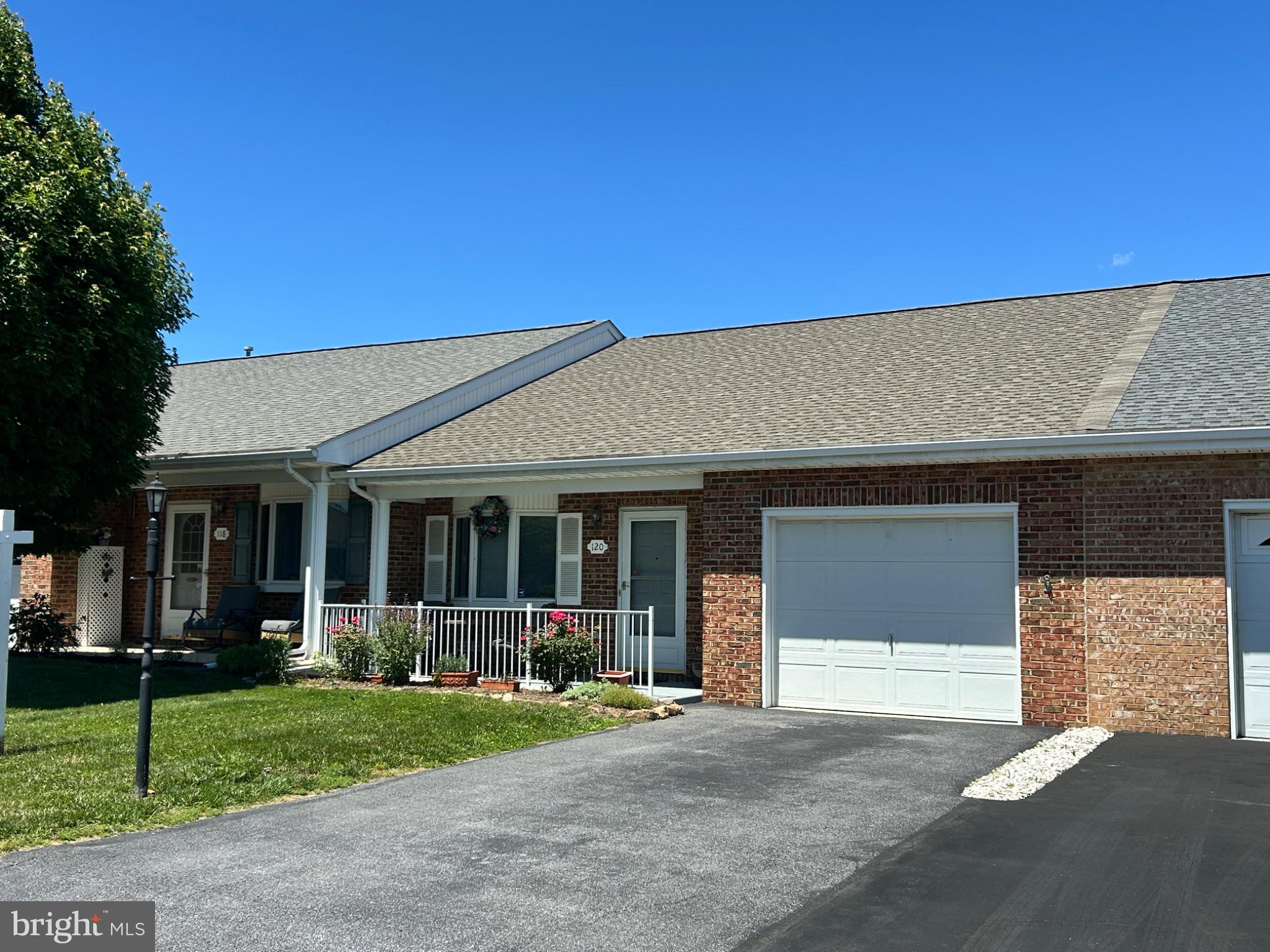 SOUTH POINTE - Residential