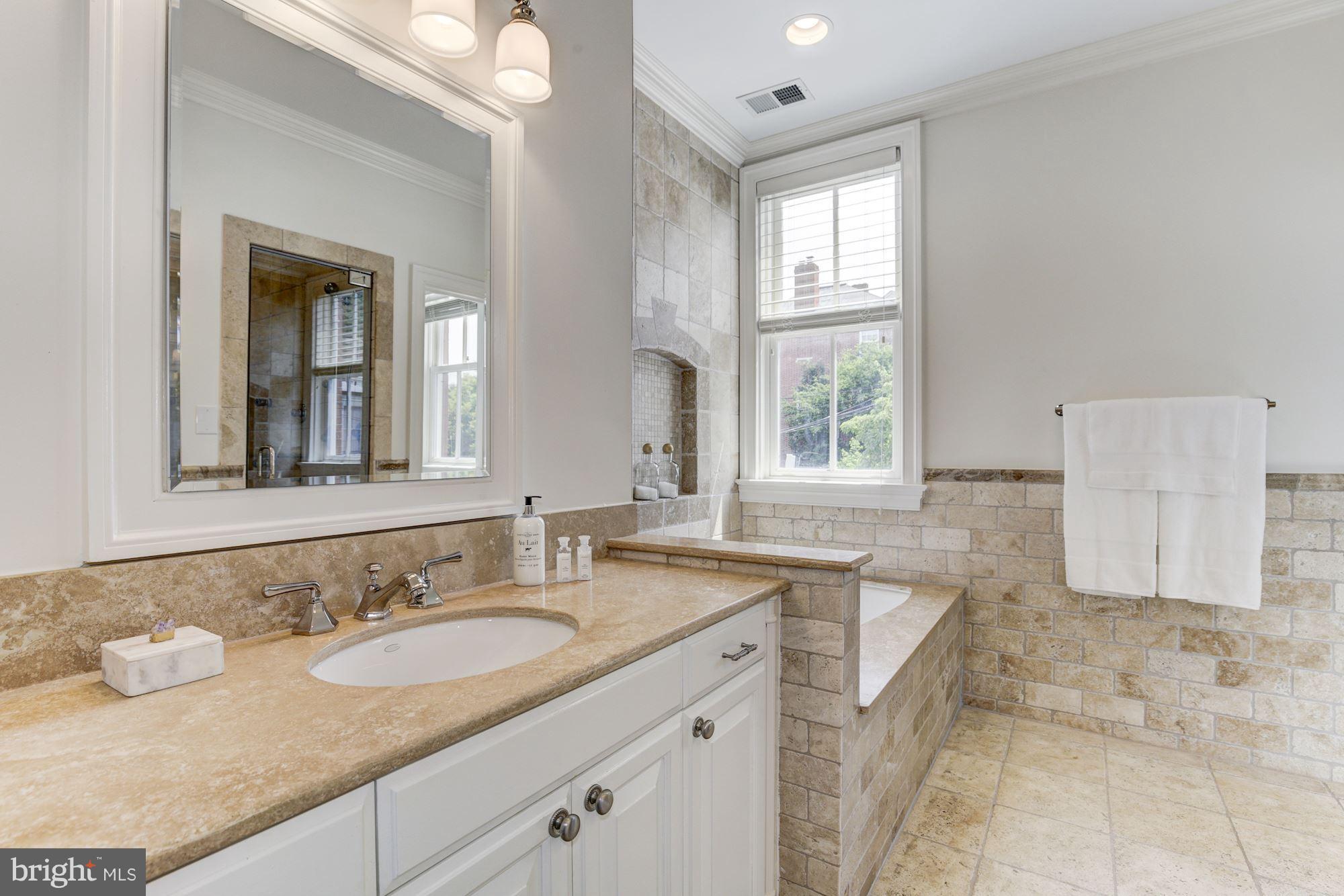 GEORGETOWN - Residential