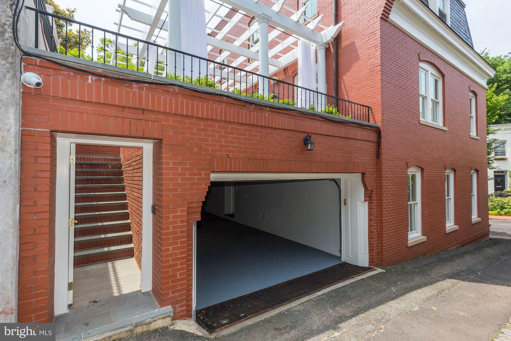 GEORGETOWN - Residential
