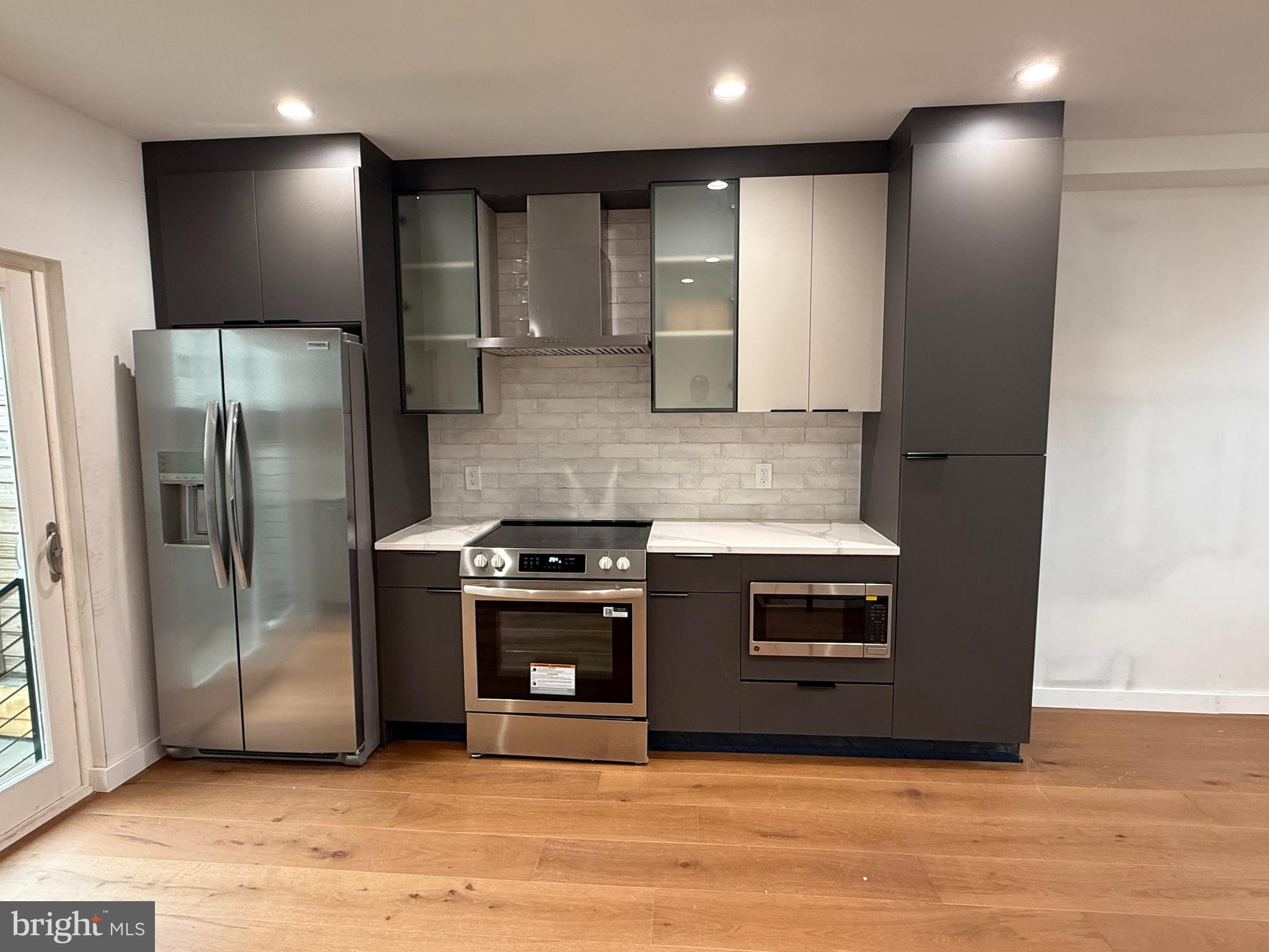 GRAYS FERRY - Residential