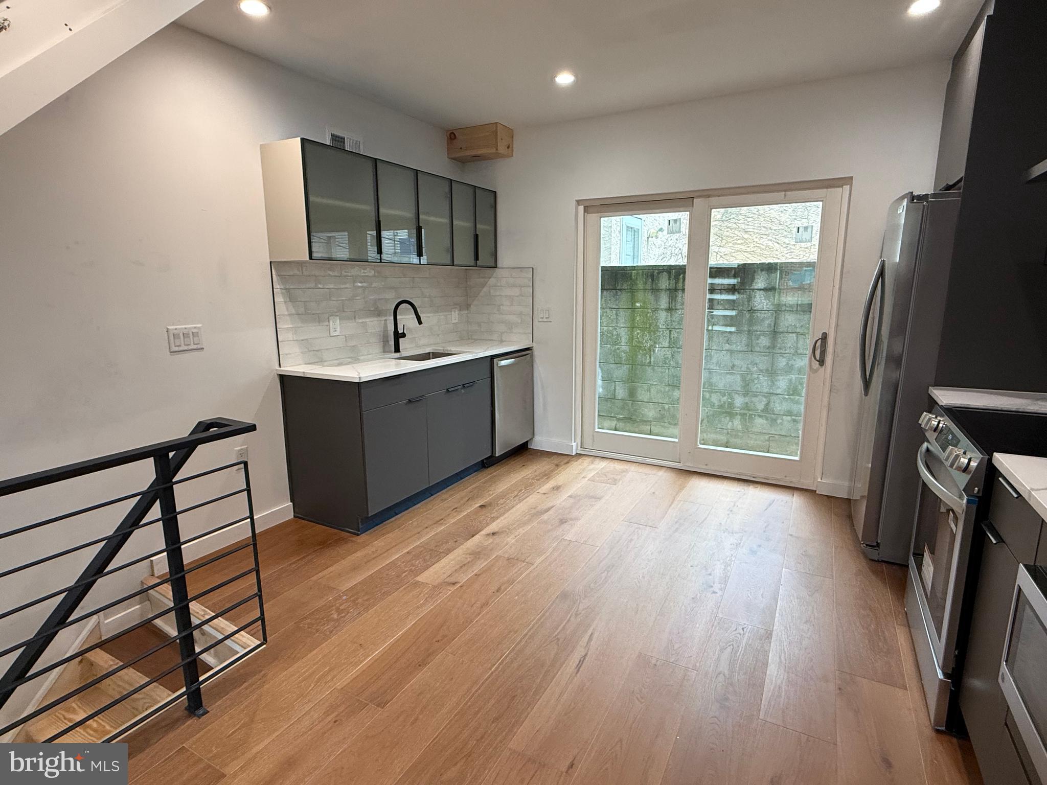 GRAYS FERRY - Residential