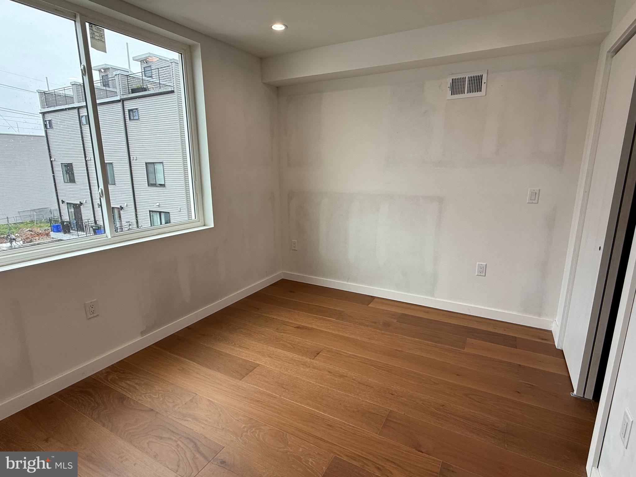 GRAYS FERRY - Residential