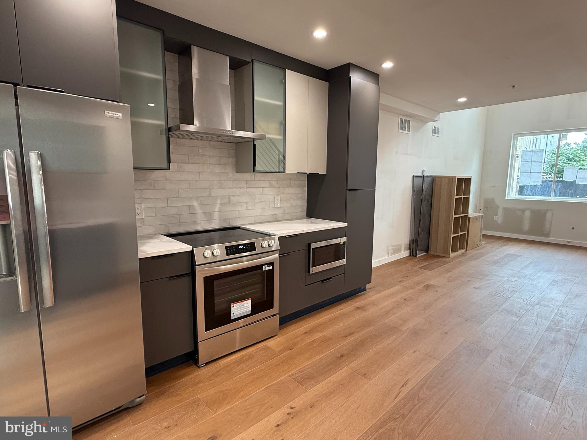 GRAYS FERRY - Residential