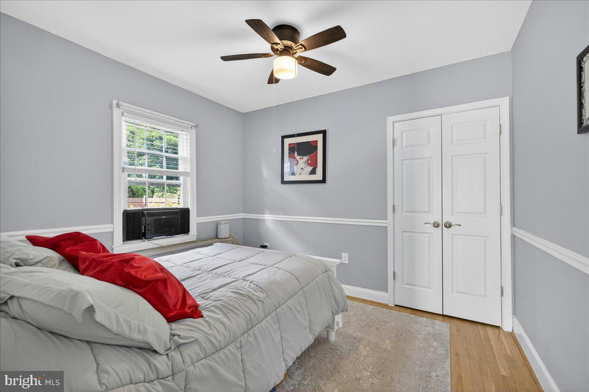MAKEFIELD MANOR - Residential