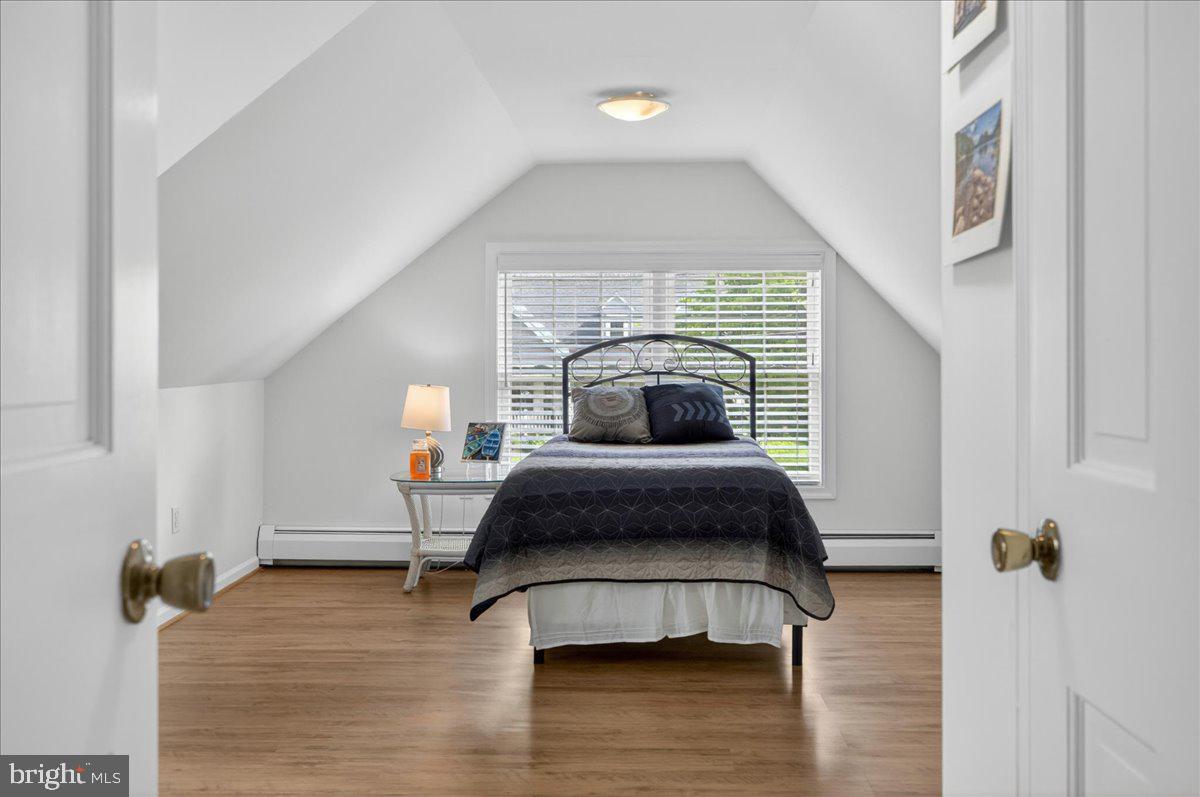MAKEFIELD MANOR - Residential