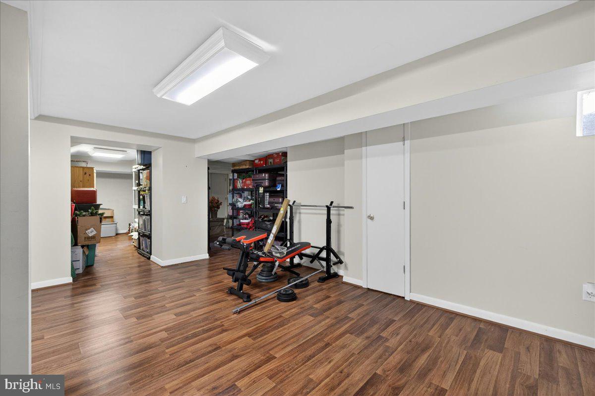 MAKEFIELD MANOR - Residential