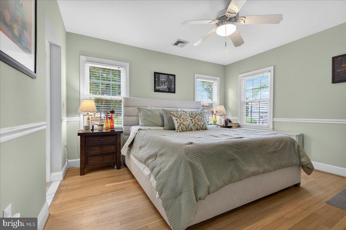 MAKEFIELD MANOR - Residential