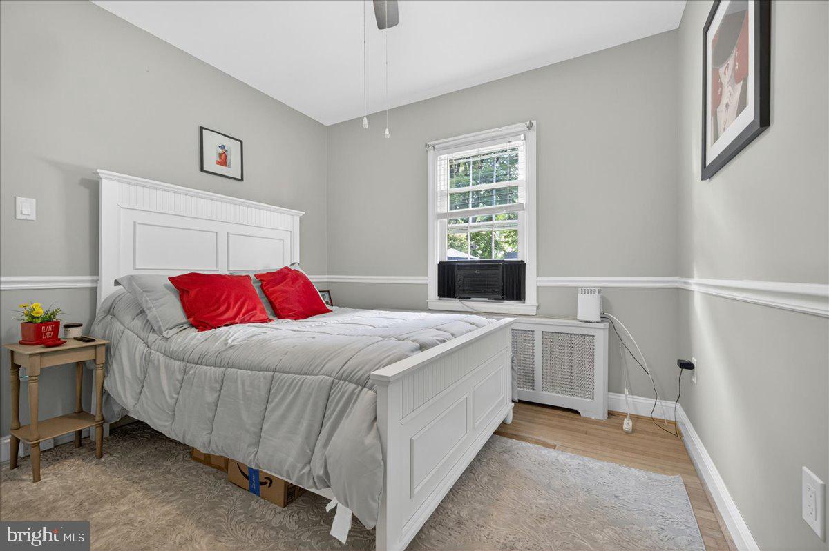 MAKEFIELD MANOR - Residential