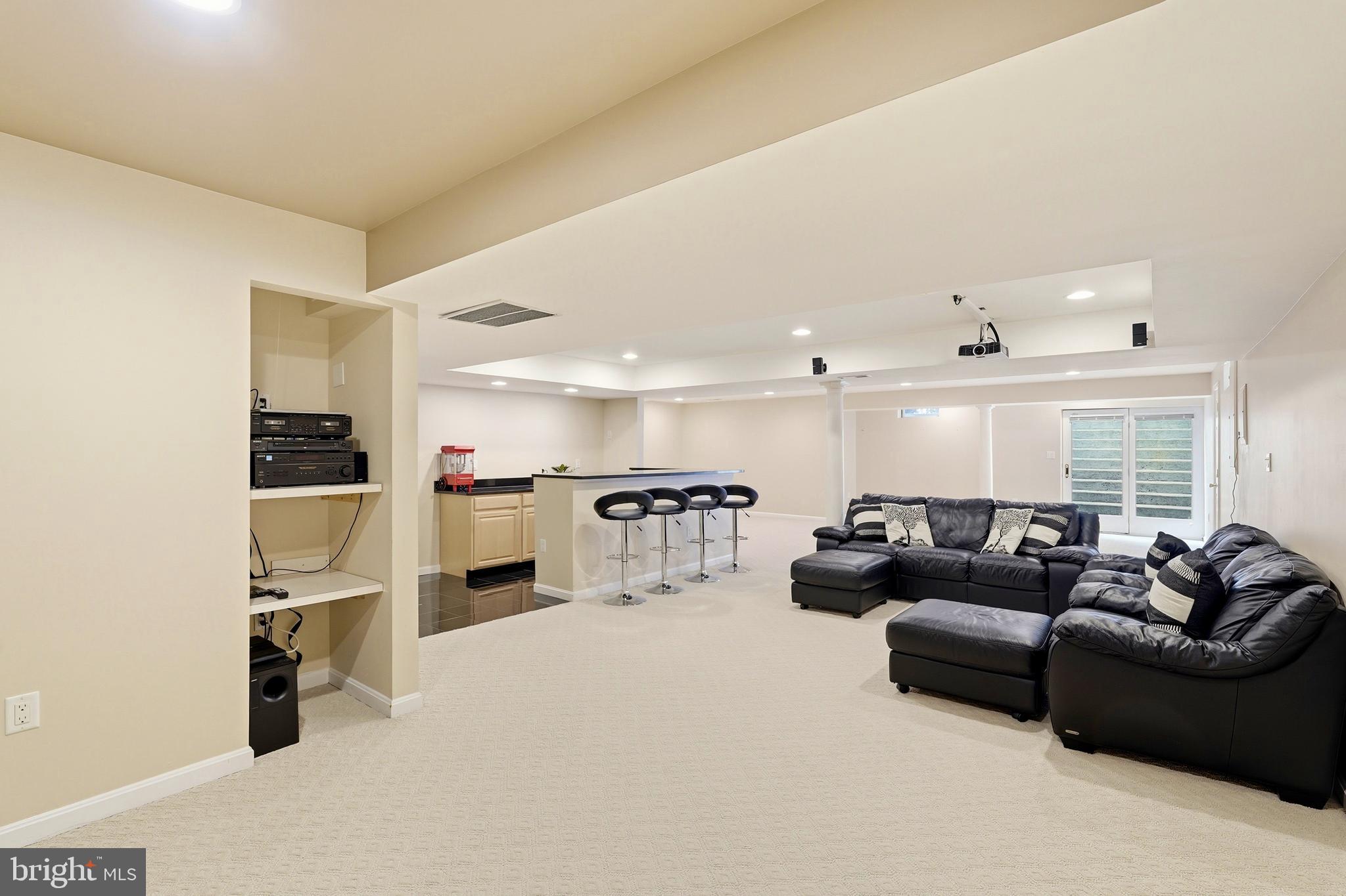 SOUTH RIDING - Residential