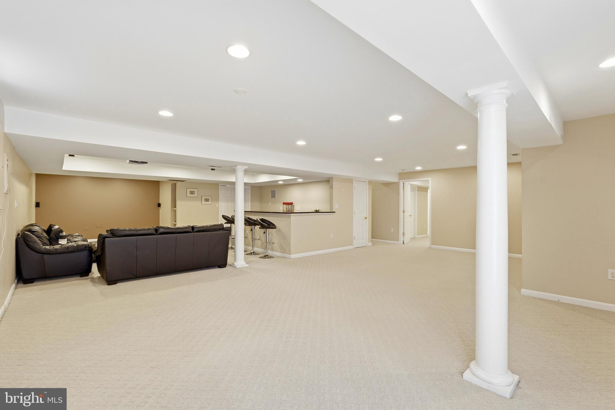 SOUTH RIDING - Residential