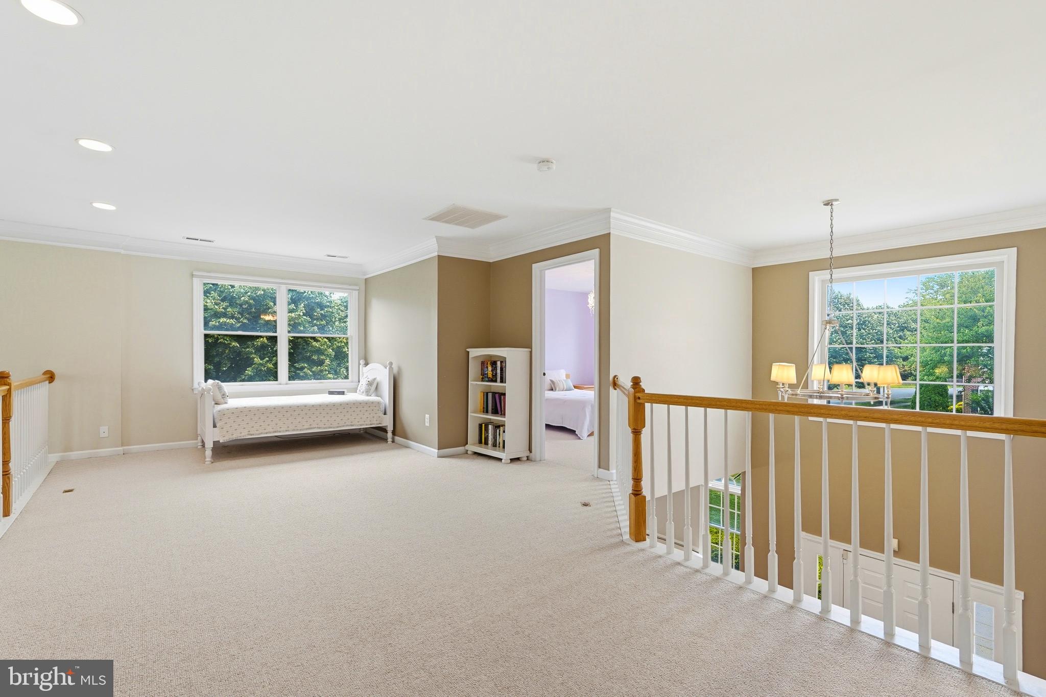 SOUTH RIDING - Residential