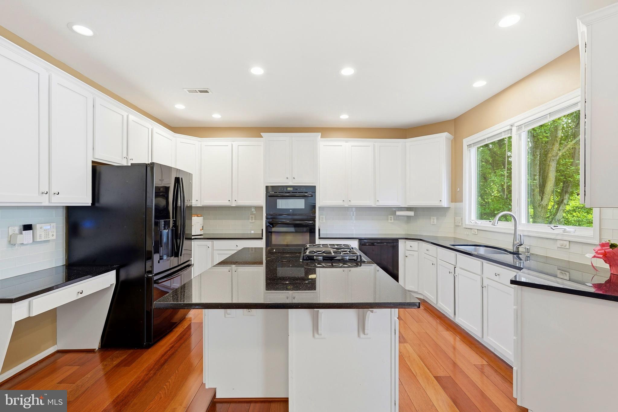 SOUTH RIDING - Residential