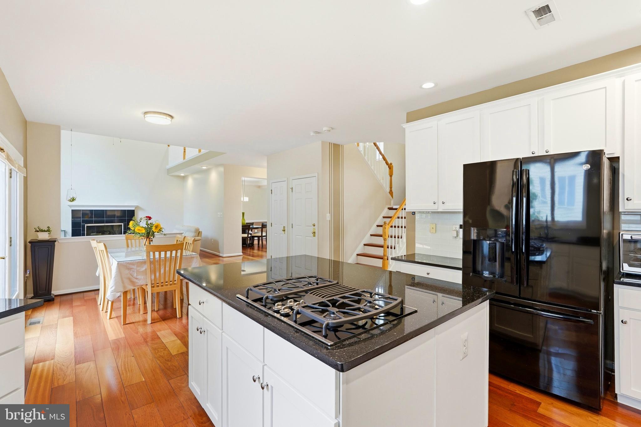 SOUTH RIDING - Residential