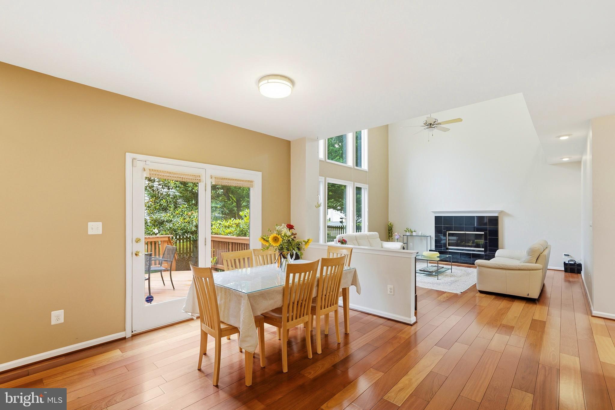 SOUTH RIDING - Residential