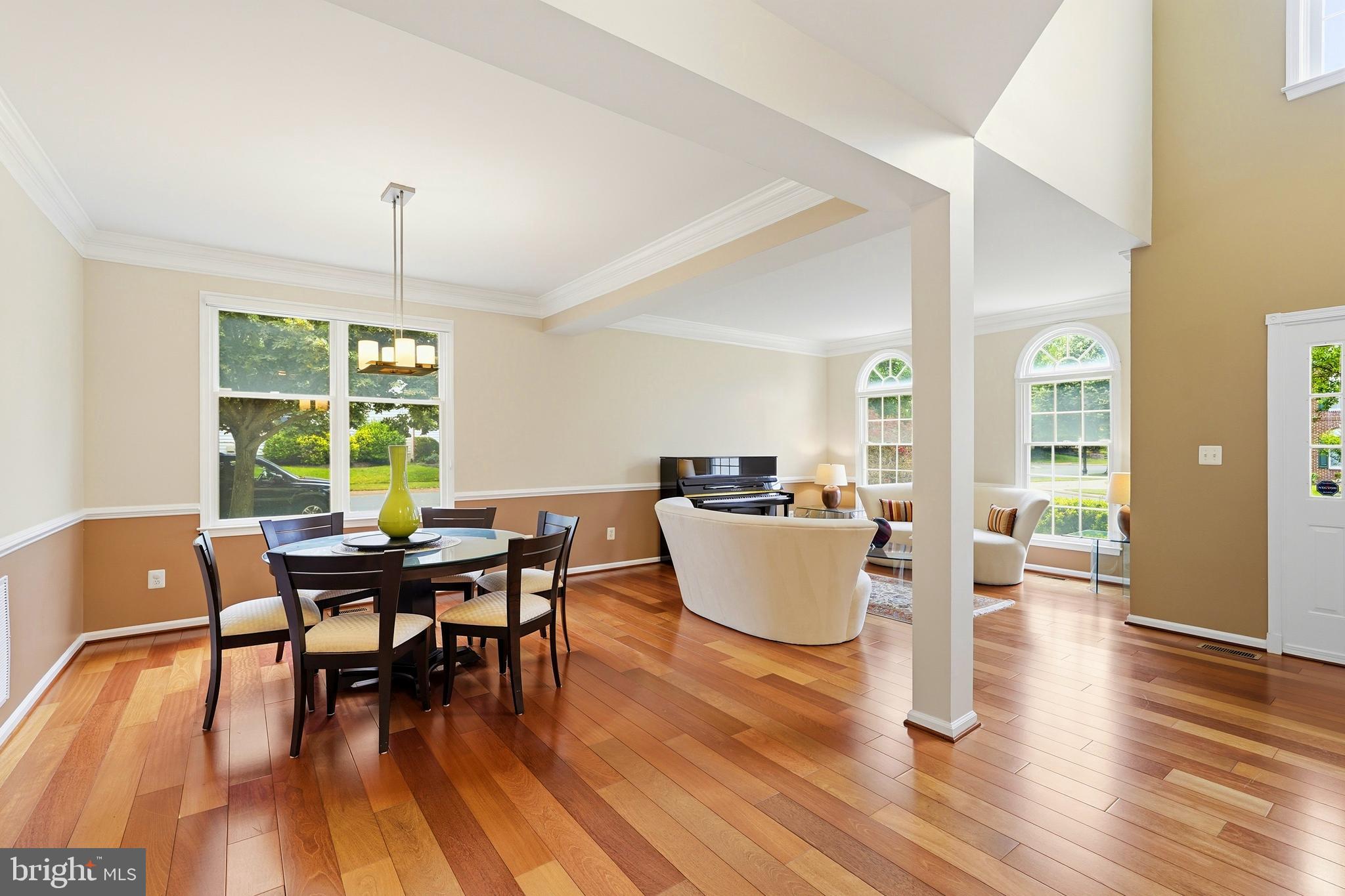 SOUTH RIDING - Residential